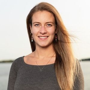 Meet your Posher, Alexandra